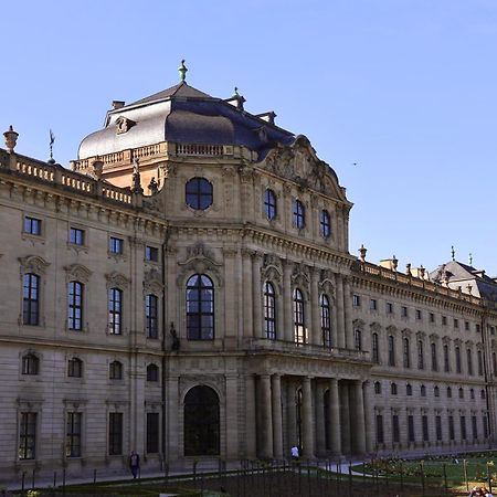 Ringpark-Ferien Appartement Würzburg Buitenkant foto